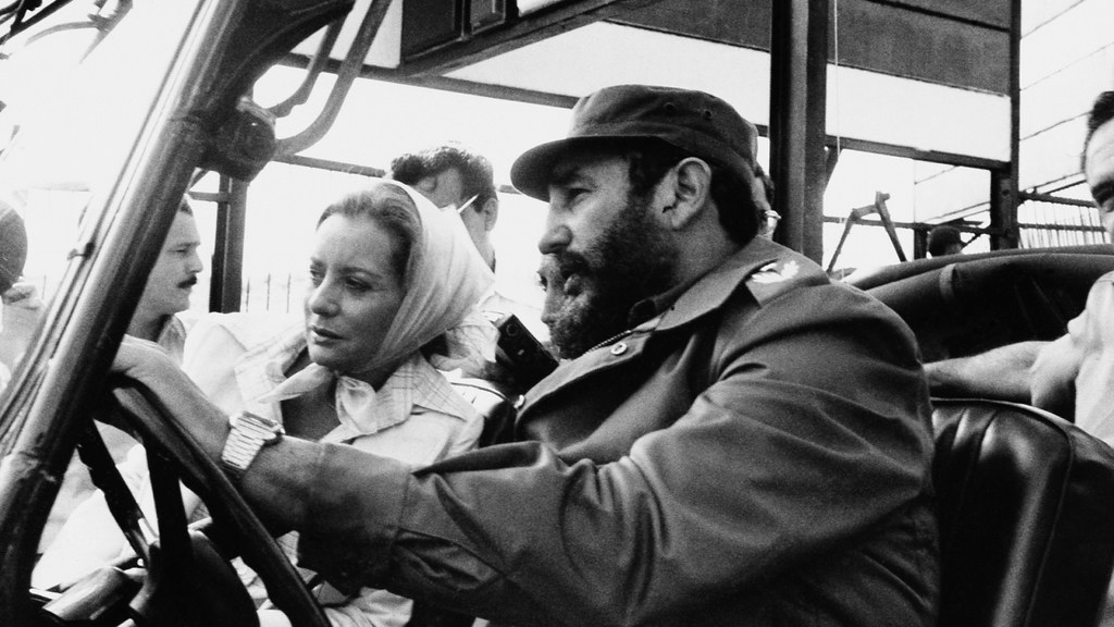 Barbara Walters con Fidel Castro en La Habana, 1977
